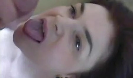 Schöne Rothaarige masturbiert 177 deutsche sexfilme anschauen