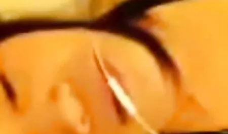 Foxy Anya gibt Rücksitz sexfilm gratis anschauen BJ und schluckt Sperma