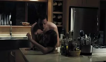 BBW Deedra deutschsexfilm Picks Schwanzlutschen über einem Hotdog Cart