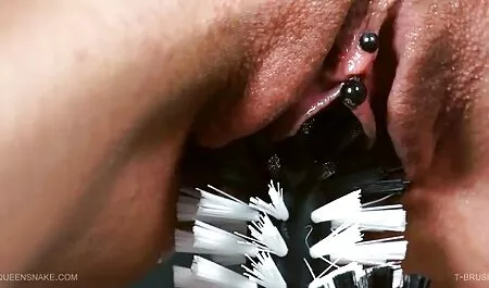 Sie bläst 2 Schwänze alte deutsche pornofilme