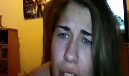 Ältere MILF spielt mit sich selbst vor deutsche porn os der Kamera