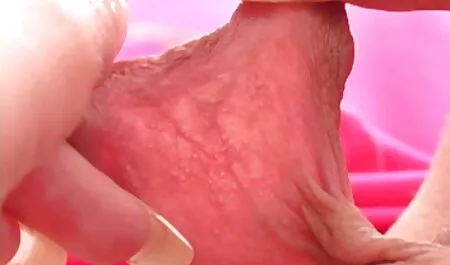 zwei Gesichtsbehandlungen für deutschesexfilme diese Milf