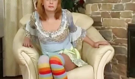 Heiße Blondine, german pornofilme die sich selbst berührt