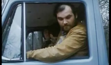 BDSM XXX Schwarzhaariges kostenlose amateur sexfilme U-Boot hat Brüste an der Decke