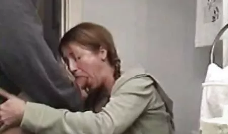 Doktor, deutsche hausfrauensexfilme ich leide unter Mangel an Schwanz Hilf mir