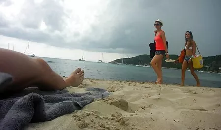 Zwei Teenager in deutscher pornofilm gratis ihren Tennisschuhen gefickt