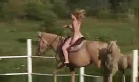 Big Booty Girl macht eine BBC-Büste deutsche sex filme free zu einer gemeinen Nuss